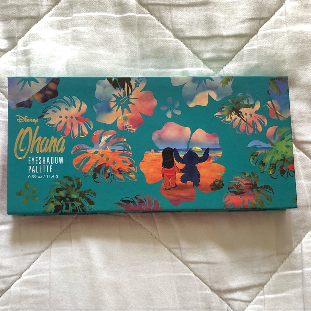 LILO and Stich eyeshadow palette
